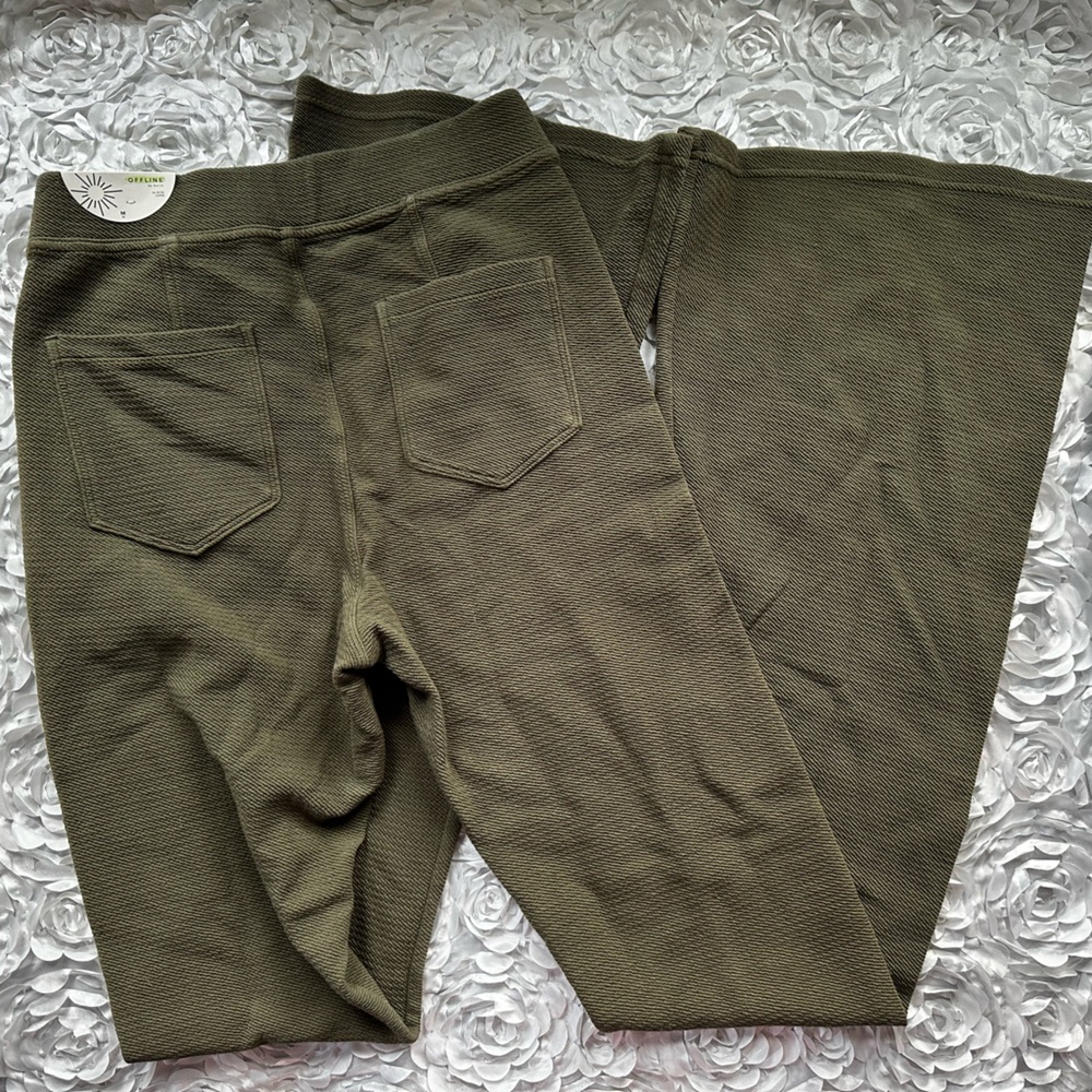 NWT Aerie offline flare leggings size M long